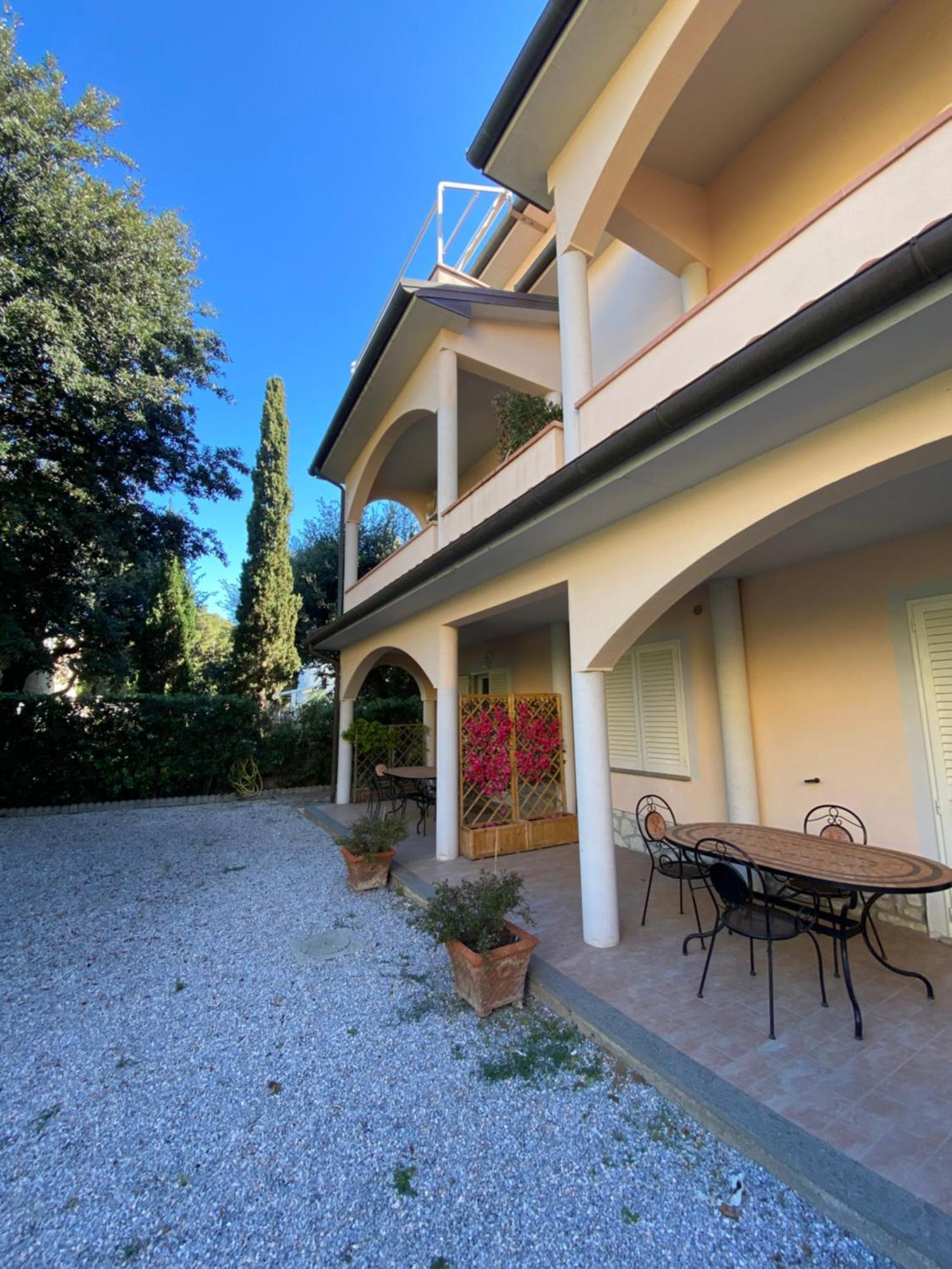 Villa Il Boschetto Сан Винченцо Екстериор снимка