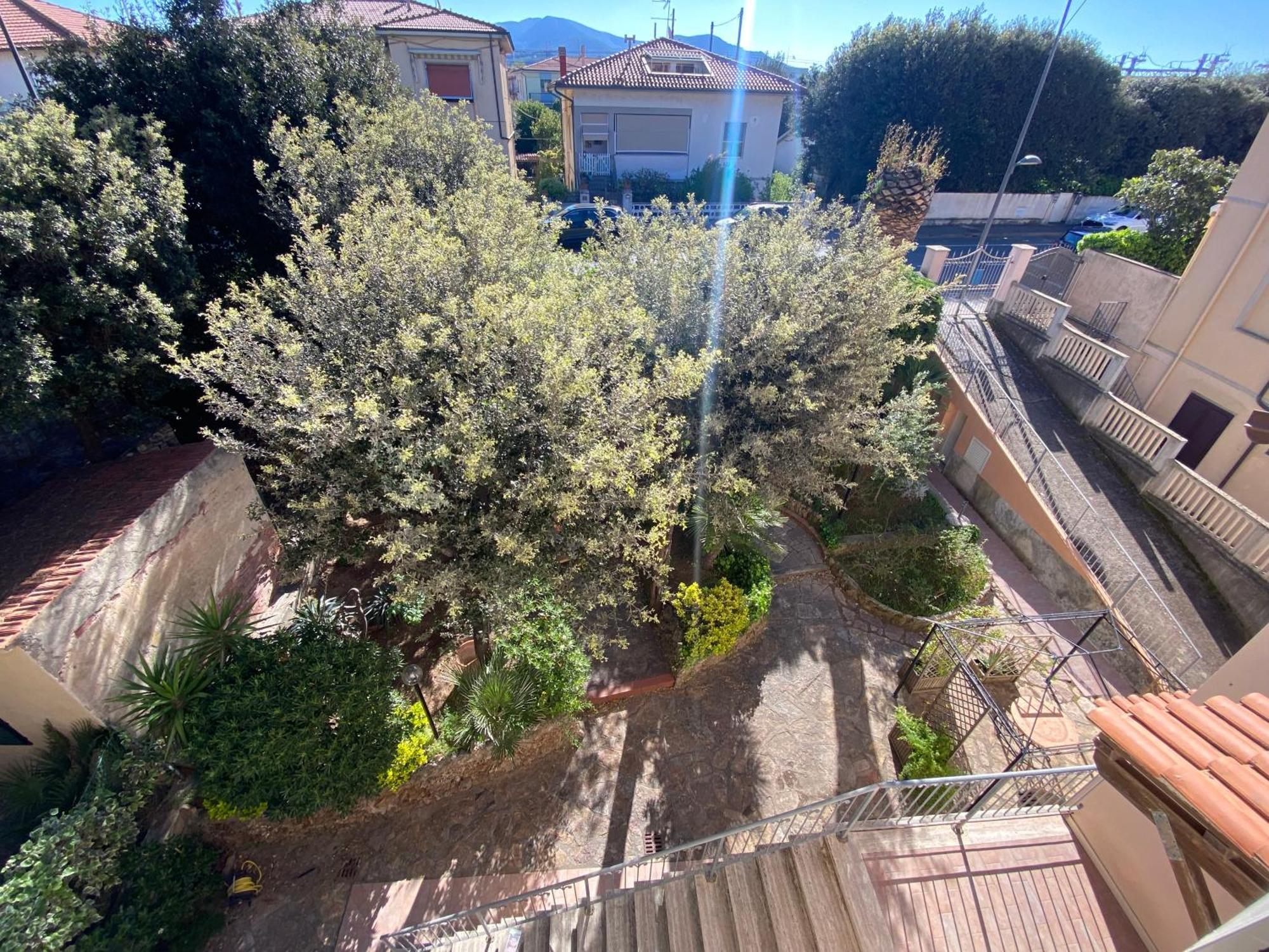 Villa Il Boschetto Сан Винченцо Екстериор снимка