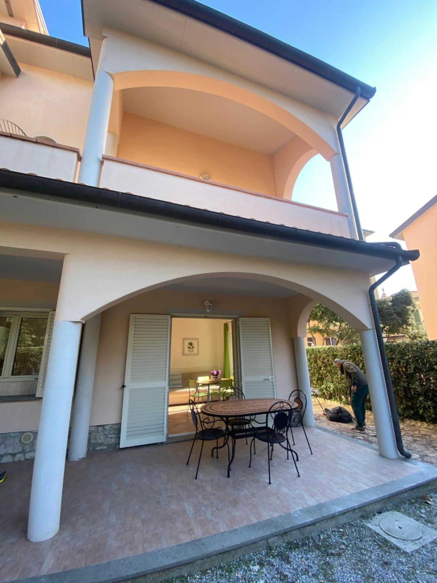 Villa Il Boschetto Сан Винченцо Екстериор снимка